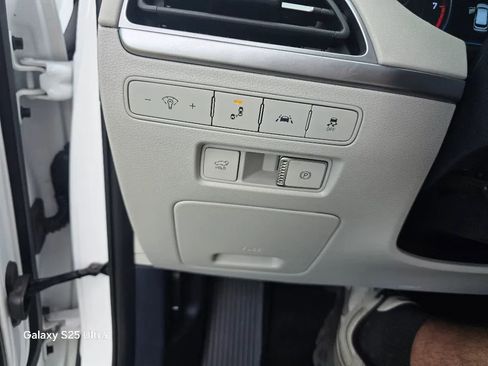 Used 2022 Hyundai Palisade SEL w/ Premium Package FWD image 30