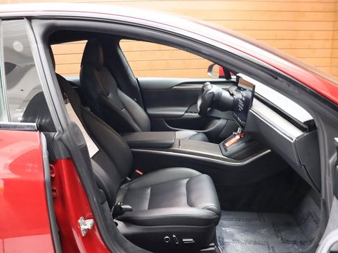 Used 2022 Tesla Model S AWD image 34