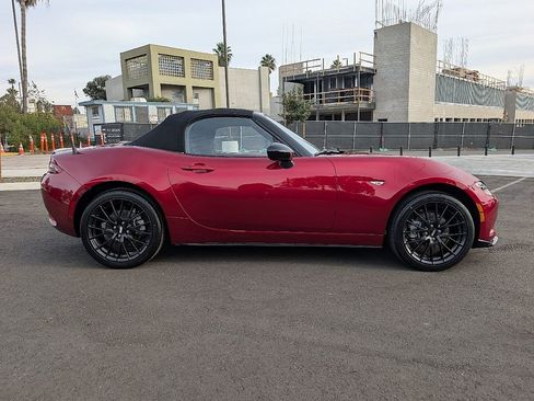 Used 2019 MAZDA MX-5 Miata Club image 9