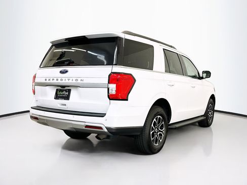 Used 2024 Ford Expedition XLT image 9