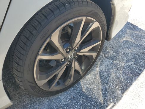 Used 2019 Honda Civic Sport image 5