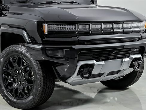 Used 2026 GMC Hummer EV 4x4 Crew Cab image 3