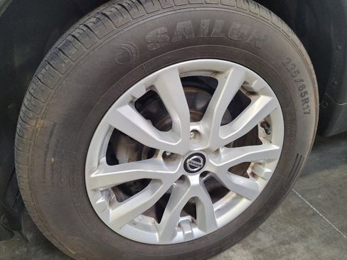 Used 2020 Nissan Rogue SV FWD image 31
