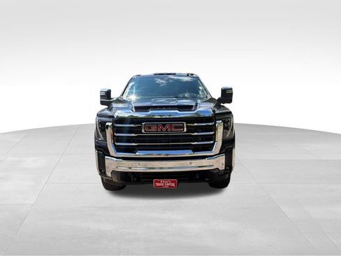 Used 2024 GMC Sierra 2500 SLT w/ SLT Premium Package AWD/4WD image 8