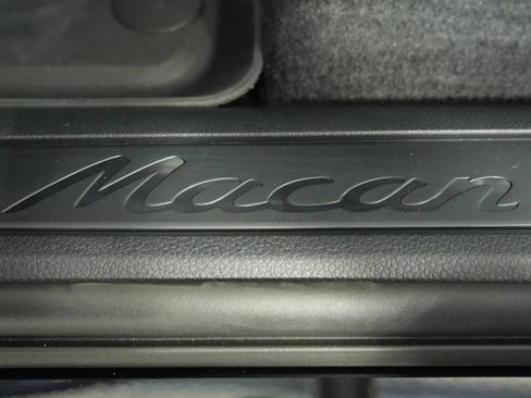 New 2026 Porsche Macan AWD/4WD image 32