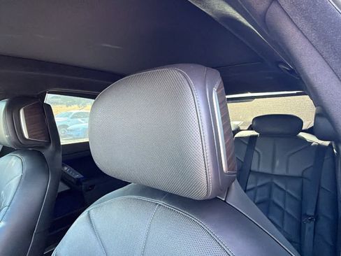 Used 2023 BMW 760i xDrive w/ Executive Package AWD/4WD image 11