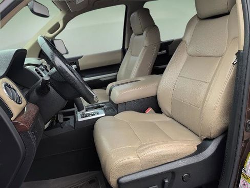Used 2014 Toyota Tundra Limited w/ Limited Premium Package AWD/4WD image 10