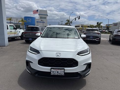 Certified 2024 Honda HR-V LX image 3