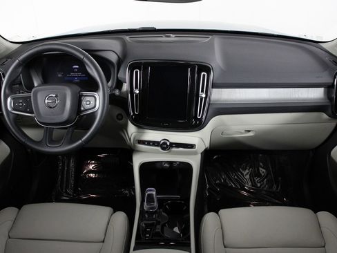 Certified 2023 Volvo XC40 B5 Ultimate image 7
