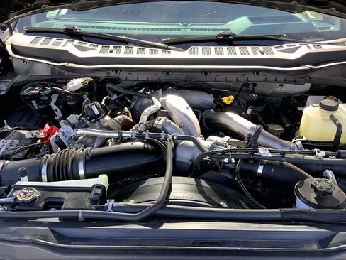 Certified 2025 Ford F450 King Ranch w/ FX4 Off-Road Package image 32