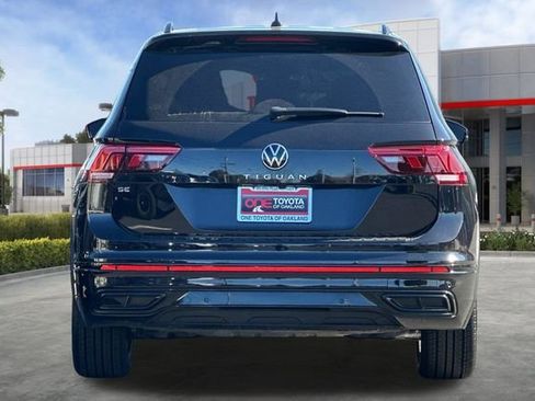 Used 2023 Volkswagen Tiguan SE R-Line image 5