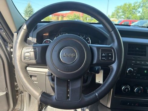 Used 2012 Jeep Liberty Sport w/ Popular Equipment Group AWD/4WD image 10