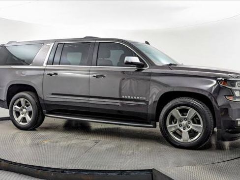 Used 2017 Chevrolet Suburban Premier image 11
