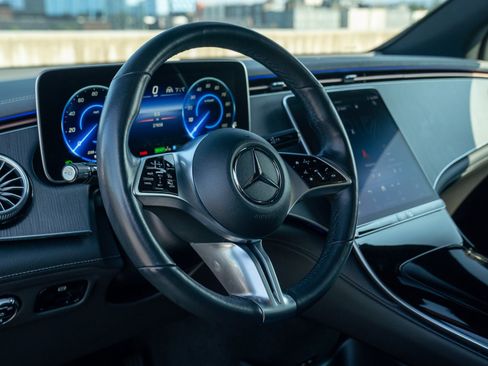 Certified 2023 Mercedes-Benz EQE 350+ 4MATIC SUV image 18