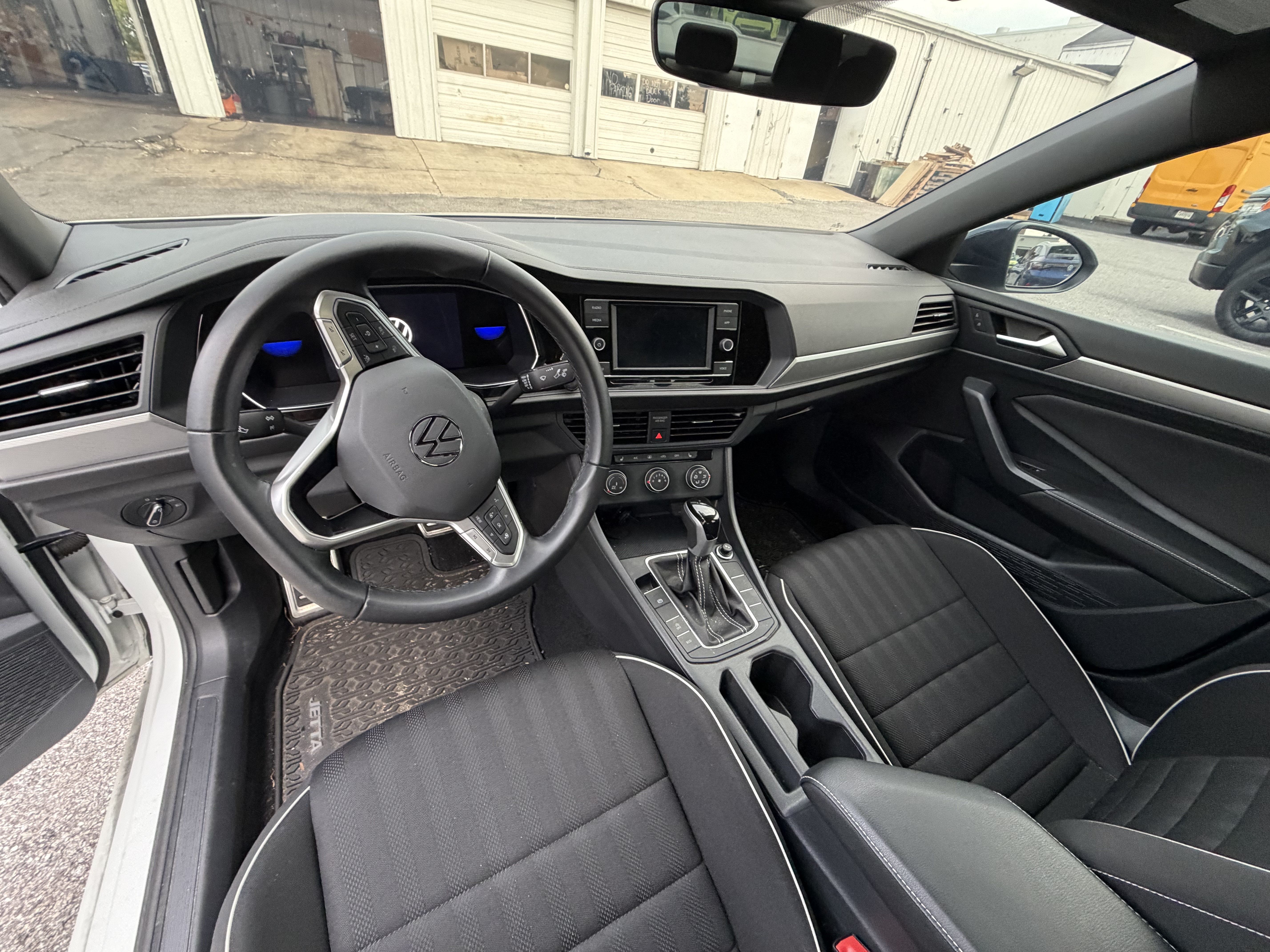 Used 2024 Volkswagen Jetta Sport FWD image 7