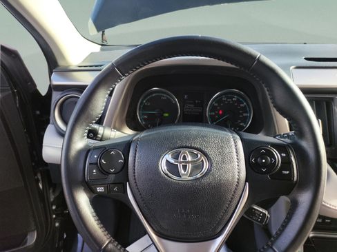 Used 2016 Toyota RAV4 XLE image 21