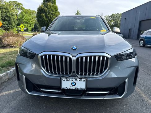 Used 2024 BMW X5 xDrive40i w/ Parking Assistance Package AWD/4WD image 2
