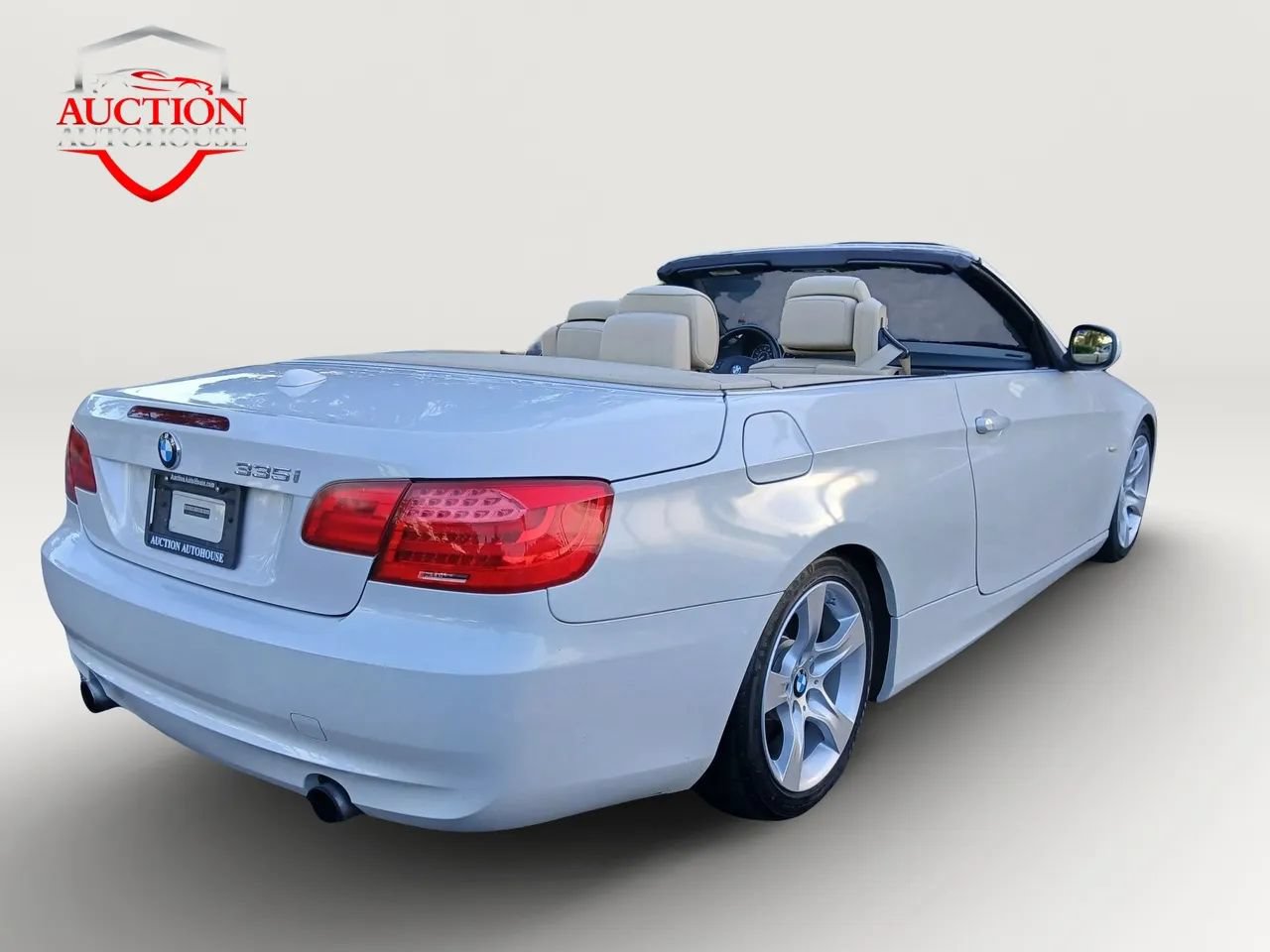 Used 2011 BMW 335i Convertible RWD image 5