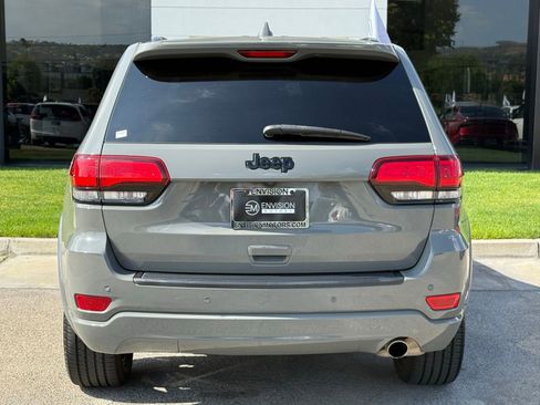 Used 2021 Jeep Grand Cherokee Laredo X RWD image 13