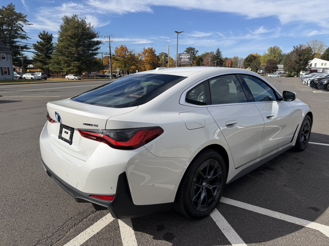 Used 2025 BMW i4 xDrive40i w/ Premium Package AWD/4WD image 8