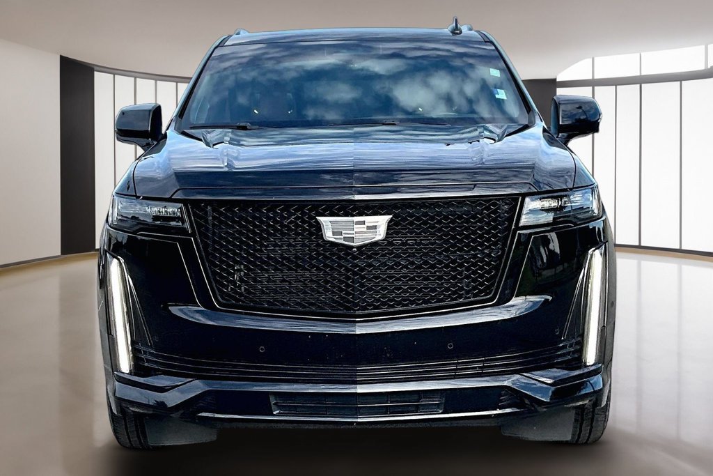 Used 2023 Cadillac Escalade Sport w/ LPO, ONYX Package AWD/4WD image 3