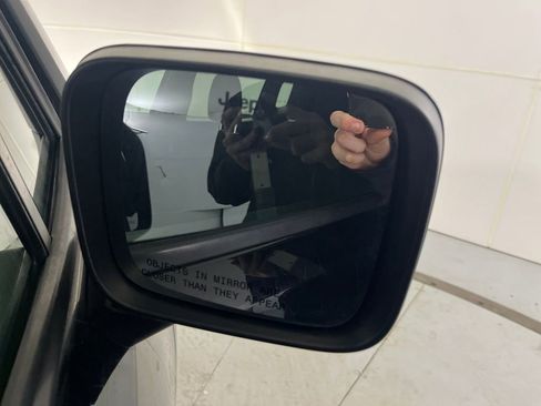 Used 2019 Jeep Renegade Latitude w/ Cold Weather Group image 52