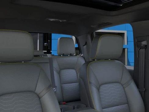 New 2026 Chevrolet Colorado ZR2 w/ Technology Package image 24
