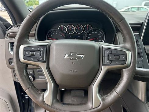Used 2021 Chevrolet Suburban Z71 w/ Z71 Signature Package AWD/4WD image 36