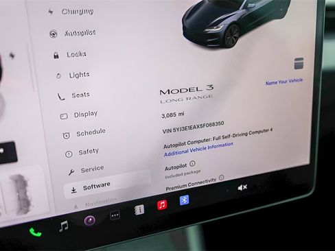 Used 2025 Tesla Model 3 Long Range image 17