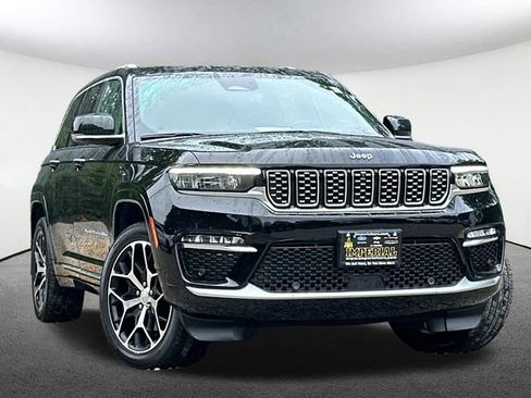 Used 2022 Jeep Grand Cherokee Summit AWD/4WD image 2