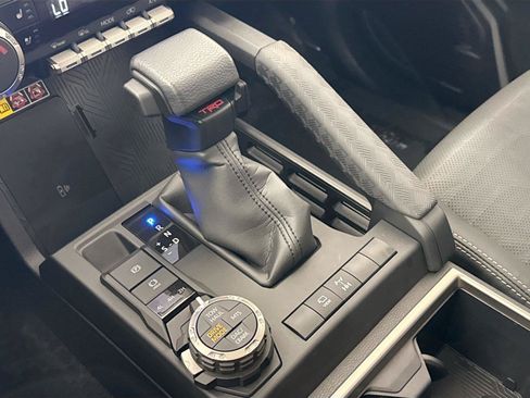 Certified 2025 Toyota 4Runner TRD Off-Road Premium AWD/4WD image 28