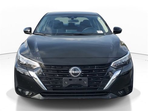 Used 2025 Nissan Sentra SV image 2