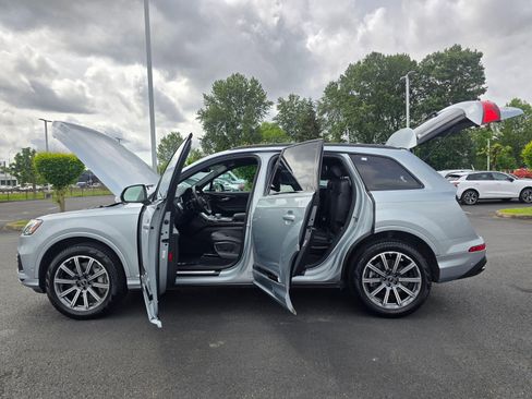 Used 2023 Audi Q7 2.0T Premium Plus AWD/4WD image 11