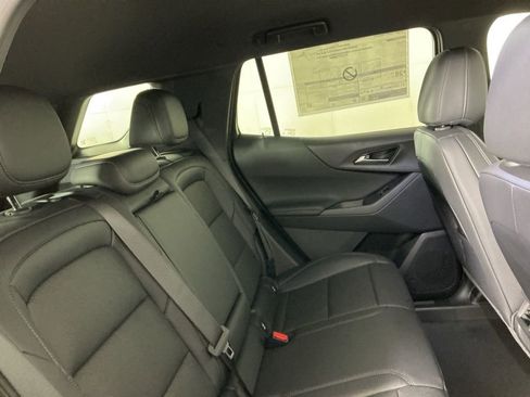 New 2026 Chevrolet Equinox LT w/ Convenience Package II AWD/4WD image 12