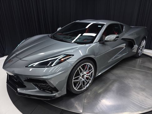 Used 2022 Chevrolet Corvette Stingray Preferred Cpe w/ Z51 Performance Package RWD image 45