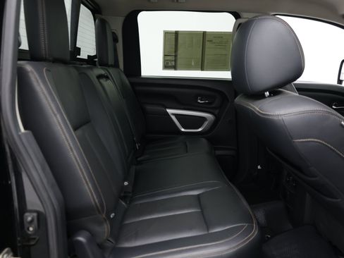 Used 2016 Nissan Titan SL RWD image 39