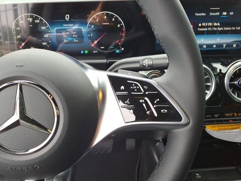 New 2026 Mercedes-Benz GLA 250 4MATIC image 21