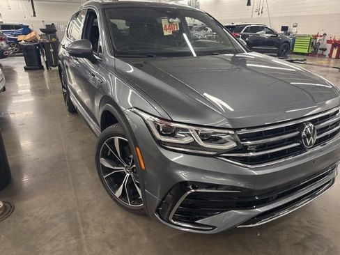 Used 2024 Volkswagen Tiguan SEL R-Line image 1