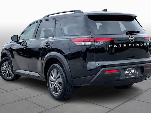 Used 2025 Nissan Pathfinder SV image 11