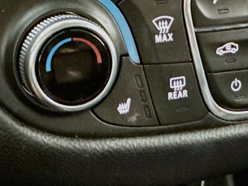 Used 2021 Chevrolet Equinox LT AWD/4WD image 4