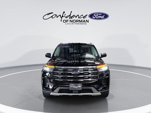 Used 2026 Ford Explorer Active RWD image 2