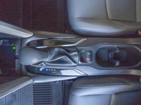 Used 2025 Toyota Corolla Cross AWD Hybrid image 10