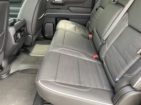 Used 2024 GMC Sierra 1500 AT4X image 21