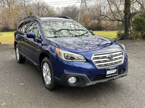 Used 2017 Subaru Outback 2.5i Premium image 1