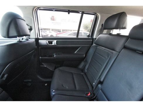 Certified 2024 Hyundai Santa Fe Limited FWD image 12