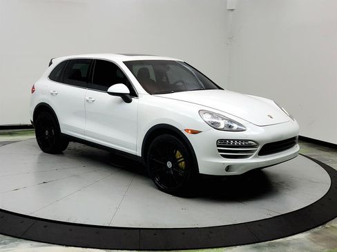 Used 2013 Porsche Cayenne Diesel AWD/4WD image 3