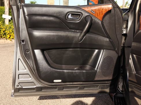 Used 2019 INFINITI QX80 Luxe image 15