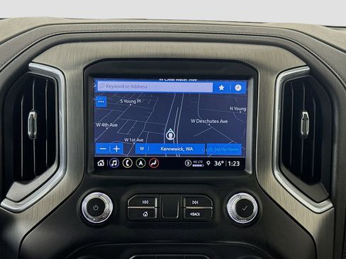 Used 2022 GMC Sierra 3500 Denali image 15