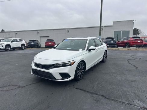 Certified 2022 Honda Civic EX-L image 3