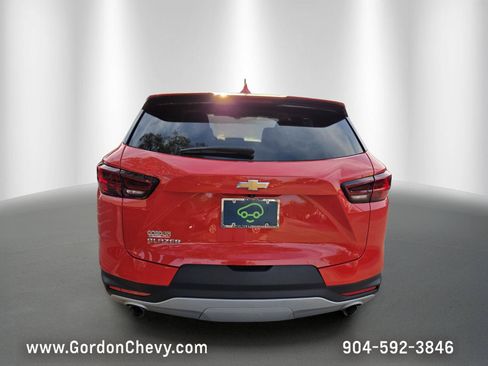 Certified 2025 Chevrolet Blazer LT FWD image 4